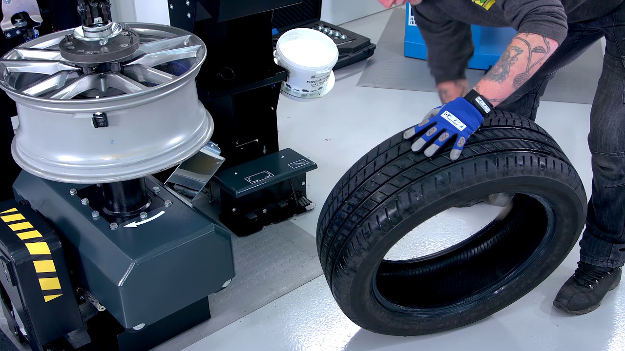 X-Boss Tyre Changer from Hofmann Megaplan | The Ultimate Tyre Fitting & Removal Machine